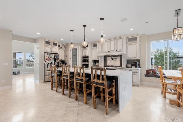 Dining room, Interior, Kitchen, Pendant Lights, Recessed Lighting, Stainless Steel Appliances