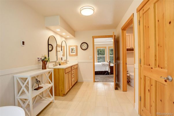 Bathroom, Bedroom, Interior, Recessed Lighting, Wood Texture Flooring