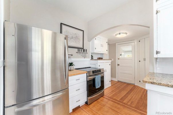 Interior, Kitchen, Stainless Steel Appliances, Wood Texture Flooring