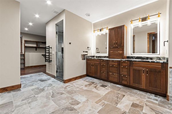 Bathroom, Dual Sink Vanities, Interior, Recessed Lighting