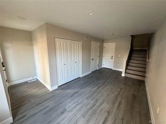 Empty room, Interior, Recessed Lighting, Wood Texture Flooring