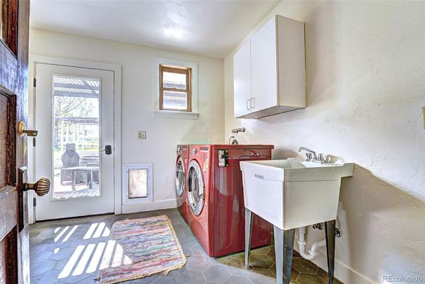 Interior, Washer