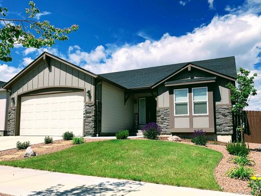 Attached, Exterior, Facade, Ranch