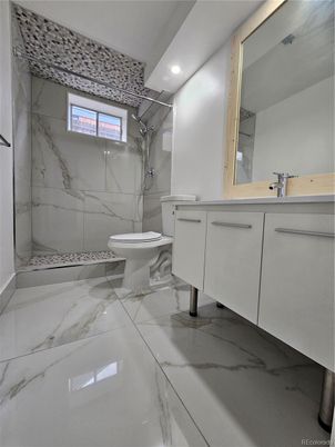 Bathroom, Interior, Marble, Marble Walls, Recessed Lighting