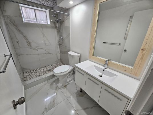 Bathroom, Interior, Marble, Marble Walls, Recessed Lighting