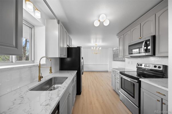 Chandelier, Interior, Kitchen, Wood Texture Flooring