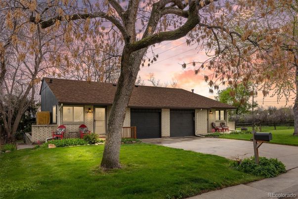 Attached, Exterior, Facade, Brick Facade, Ranch