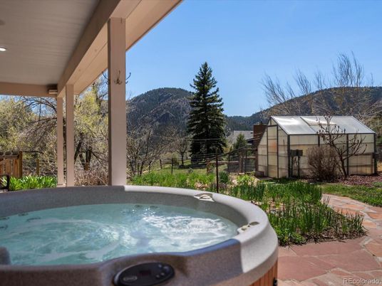 Exterior, Hot Tub