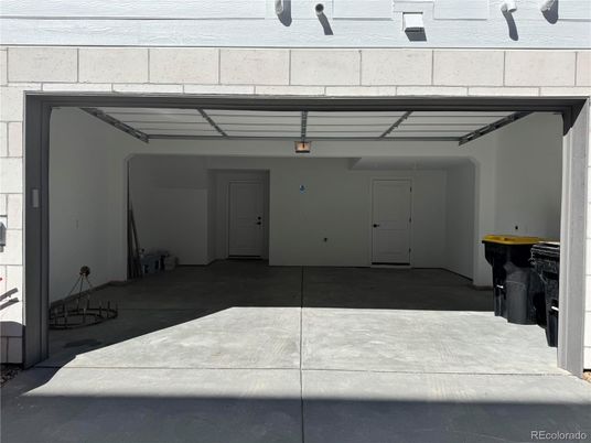 Garage, Interior