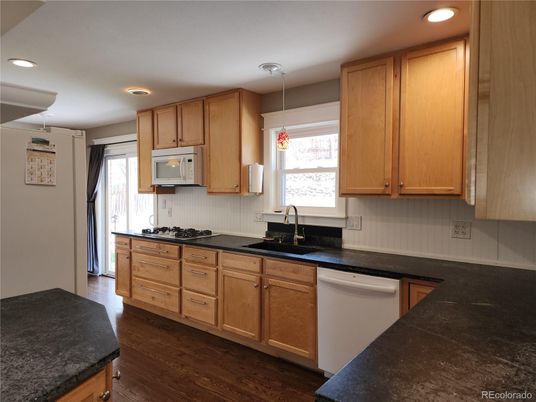 Interior, Kitchen, Pendant Lights, Recessed Lighting, Wood Texture Flooring