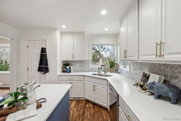Interior, Kitchen, Recessed Lighting, Wood Texture Flooring