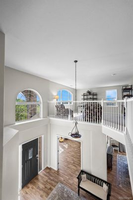 Interior, Pendant Lights, Wood Texture Flooring