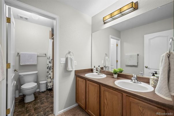 Bathroom, Dual Sink Vanities, Interior