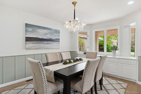 Chandelier, Dining room, Interior, Recessed Lighting, Wood Texture Flooring