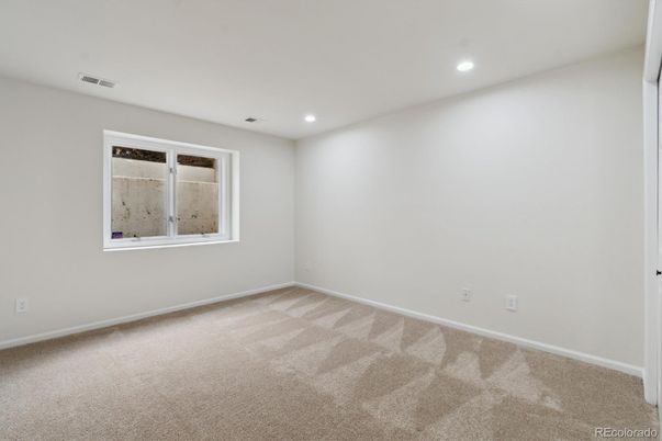 Empty room, Interior, Recessed Lighting