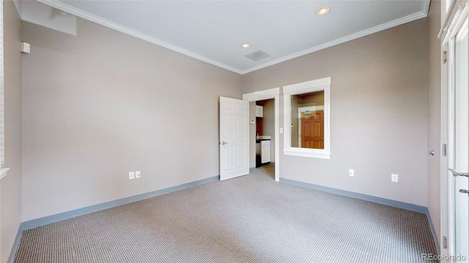 Empty room, Interior, Recessed Lighting