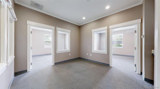 Empty room, Interior, Recessed Lighting