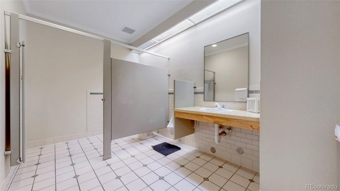 Bathroom, Interior, Recessed Lighting