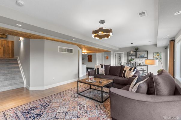 Dining room, Interior, Living room, Pendant Lights, Recessed Lighting, Wood Texture Flooring