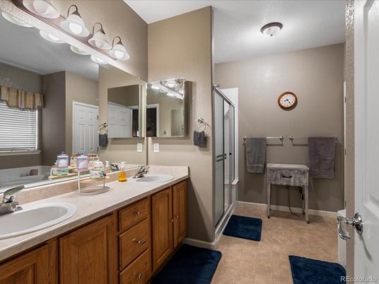 Bathroom, Dual Sink Vanities, Interior