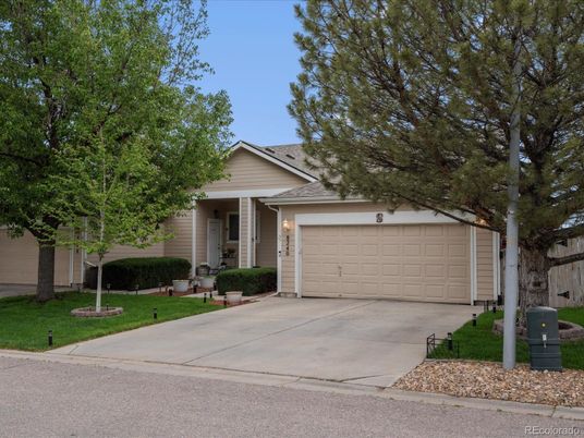 Attached, Exterior, Facade, Ranch