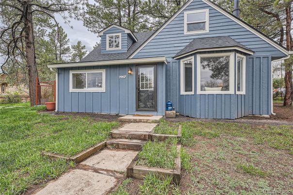 Exterior, Facade, Cape Cod