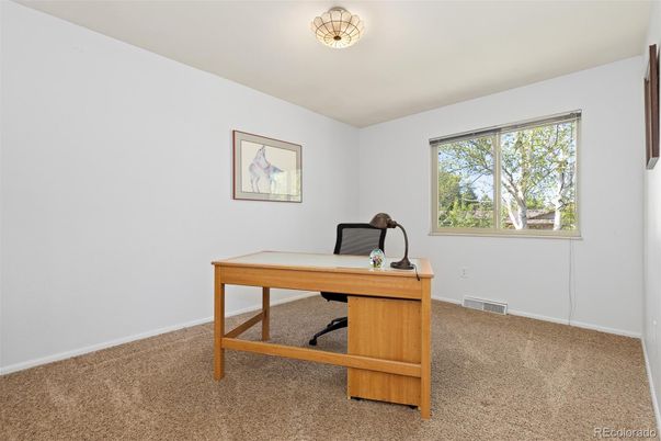 Home Office, Interior