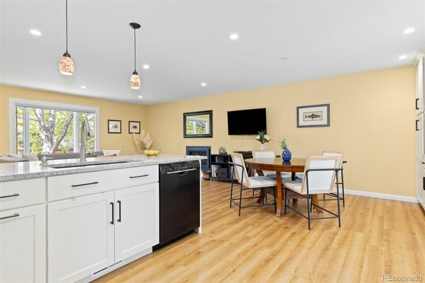 Dining room, Interior, Kitchen, Pendant Lights, Recessed Lighting, Wood Texture Flooring