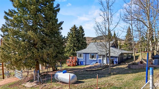 Backyard, Exterior, Playground