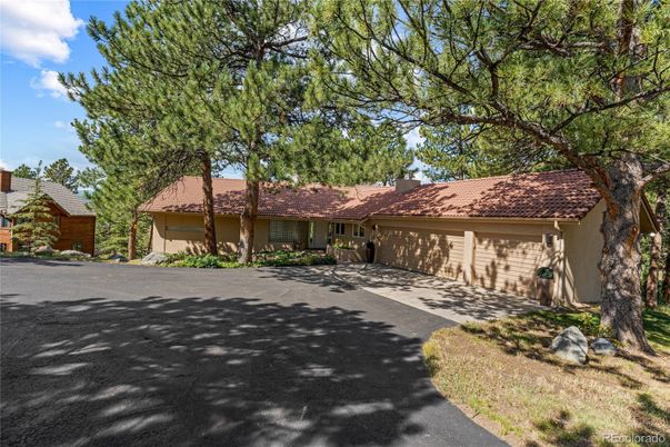 Attached, Exterior, Facade, Ranch