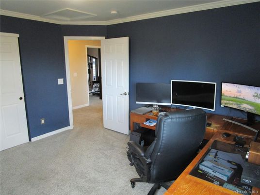 Home Office, Interior