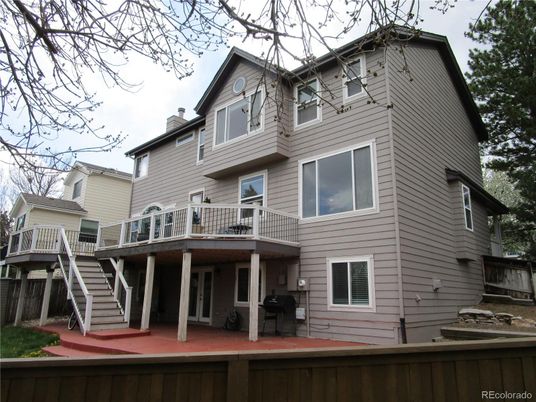 Exterior, Facade, Rowhouse