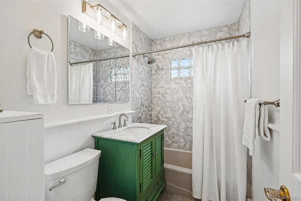 Bathroom, Interior