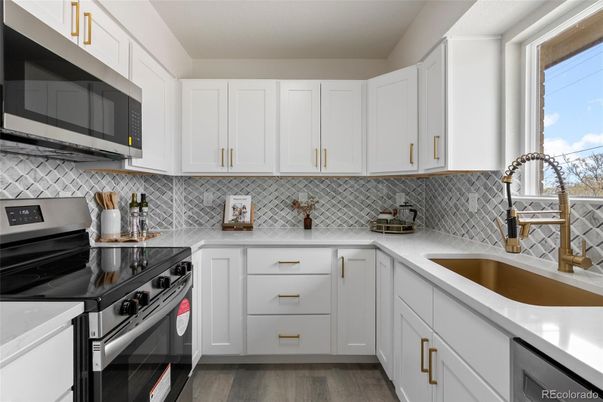 Interior, Kitchen, Stainless Steel Appliances, Wood Texture Flooring