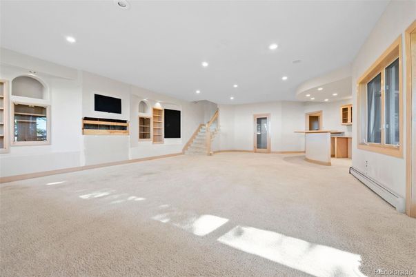 Empty room, Interior, Recessed Lighting
