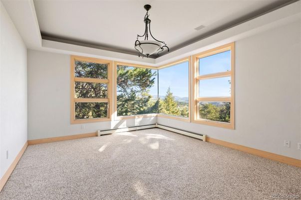 Empty room, Interior, Pendant Lights