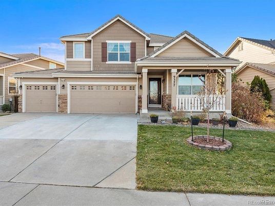 Attached, Exterior, Facade, American Craftsman