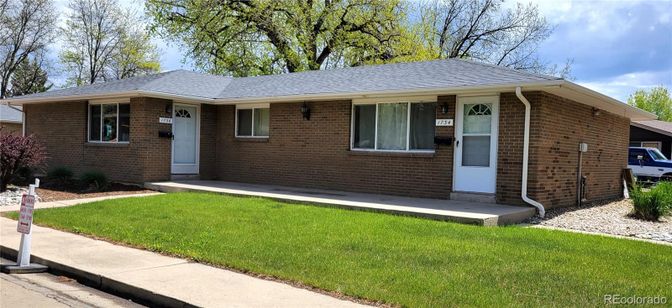 Exterior, Facade, Brick Facade, Ranch