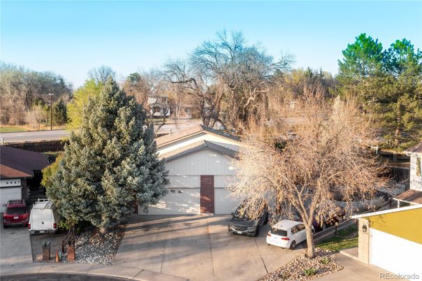 Detached Garage, Exterior
