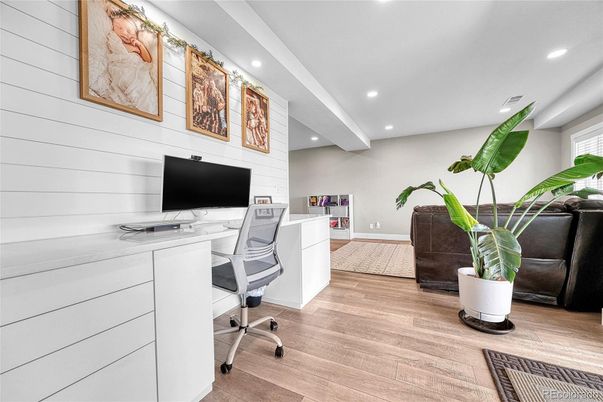 Home Office, Interior, Recessed Lighting, Wood Texture Flooring