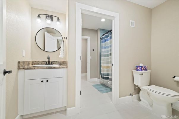 Bathroom, Interior, Recessed Lighting