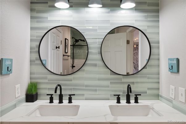 Bathroom, Dual Sink Vanities, Interior