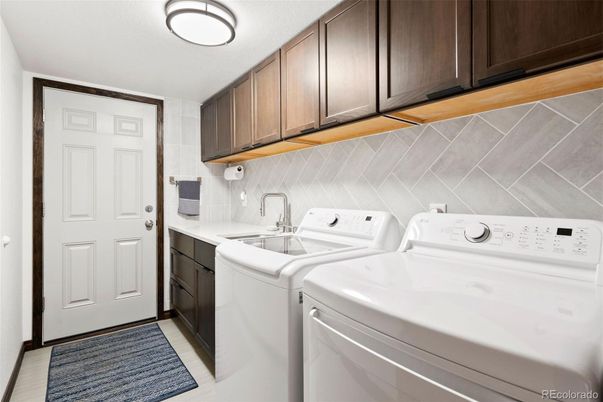Interior, Washer