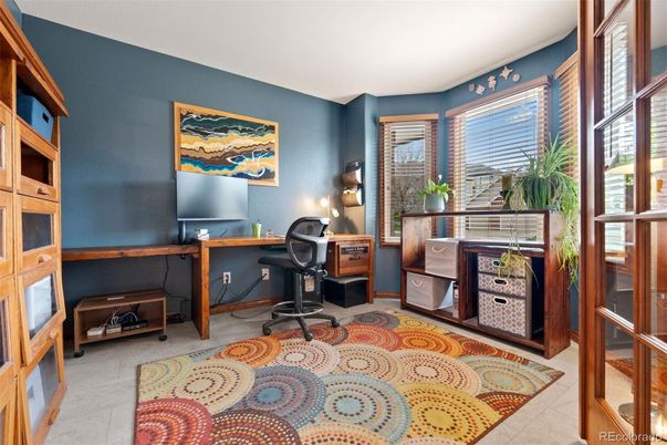 Home Office, Interior