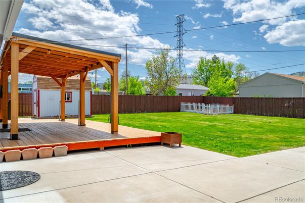 Backyard, Exterior