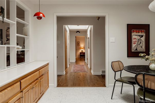 Interior, Pendant Lights, Wood Texture Flooring