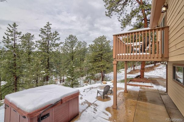 Exterior, Hot Tub