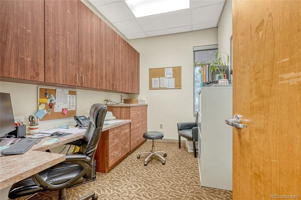 Home Office, Interior