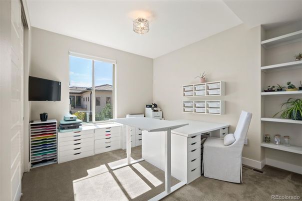 Home Office, Interior