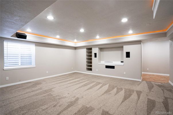Empty room, Interior, Recessed Lighting